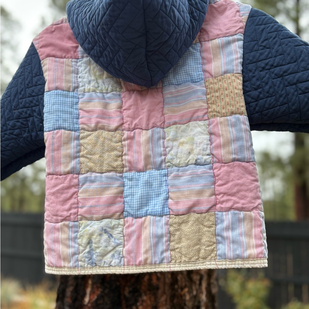 2T/3T Vintage Patchwork Quilted Hoodie with Navy Sleeves - Picture 3 of 7